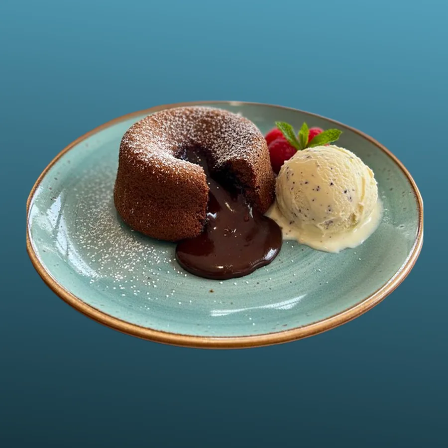 Fondant au Chocolat et sa Boule de Glace — Fondant tiède au cœur coulant, avec sa boule de glace à côté. · Sphère Restaurant by Léa, Kouba, Alger