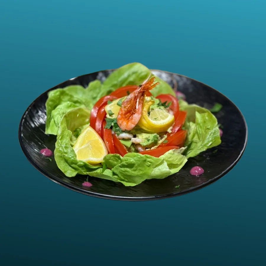 Salade Variée / Chletta / Algéroise — La salade algéroise, fraîche et colorée, servie en coupelle pour ouvrir le repas. · Sphère Restaurant by Léa, Kouba, Alger